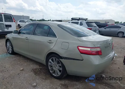 2007 Toyota Camry Ce z USA, uszkodzony, nr VIN 4T1BE46K57U140697